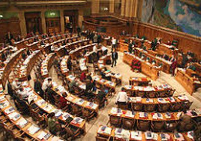 البرلمان السويسري يسمح بإعادة ترحيل المتطرفين إلى بلادهم