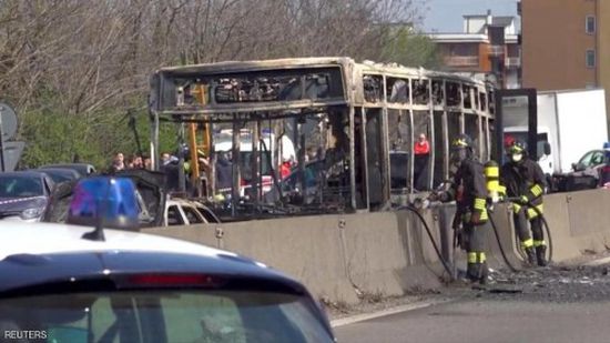 إيطاليا.. إنقاذ 51 طالبًا من الموت حرقًا على يد سائق حافلتهم المدرسية