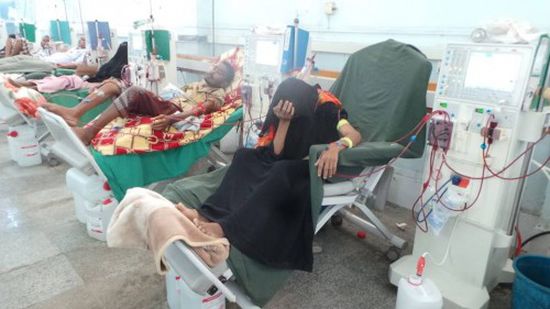مسؤول حكومي: الحوثي يسرق أموال المستشفيات لصالح "المجهود الحربي"