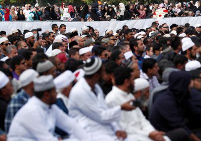 نيوزيلندا.. توافد الآلاف للمشاركة في تشييع ضحايا مذبحة المسجدين