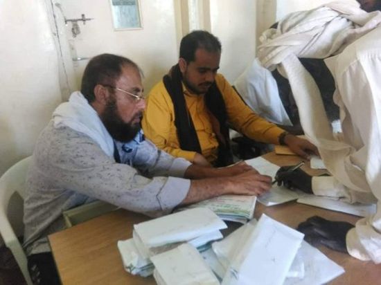 تدشين مساعدات لأبناء المهرة وسقطرى المتضررين من إعصار لبان