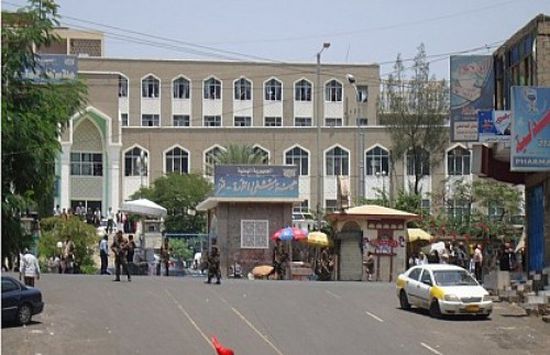 نصف مستشفيات اليمن معطلة.. الحوثي والإصلاح يقتلان الأبرياء بسلاح المرض
