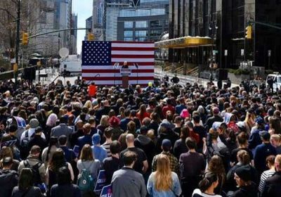 جيليبراند تصف ترامب بالـ"جبان" وتتهمة بإثارة الكراهية