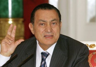 علاء مبارك ينفي امتلاك والده أي أصول في سويسرا