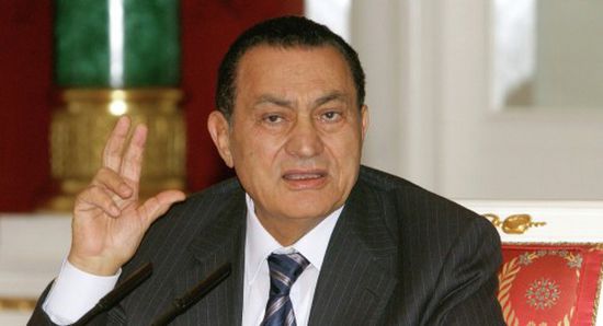 علاء مبارك ينفي امتلاك والده أي أصول في سويسرا