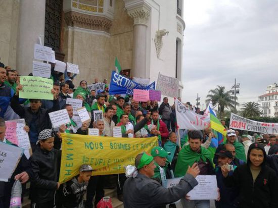 عمال البلديات والمزارعون بالجزائر ينضمون للحراك الرافض لـ"بوتفليقة"