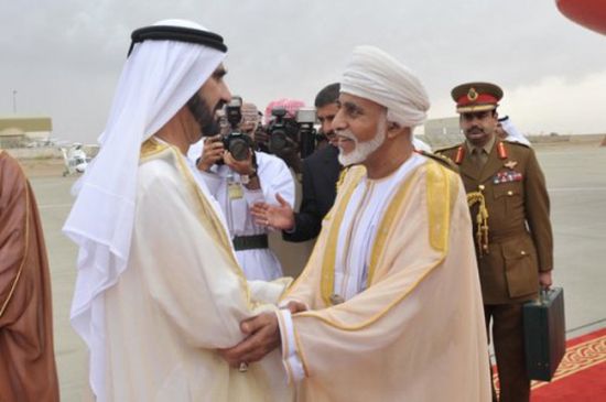 قرقاش يشيد بالعلاقات التي تربط الإمارات بسلطنة عمان