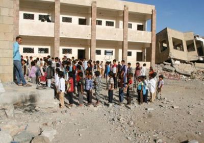 جرائم حوثية في مدارس 17 محافظة.. المليشيات تقصف العقول