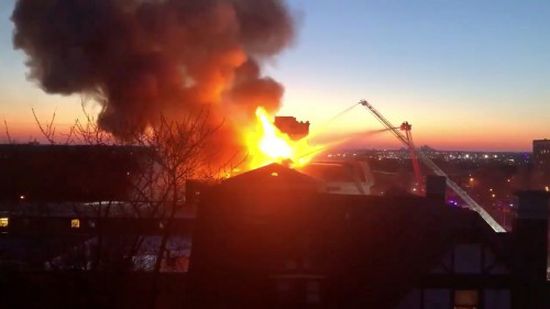 حريق متحف مكتبة مخطوطات كاربليس بسانت لويس الأمريكية