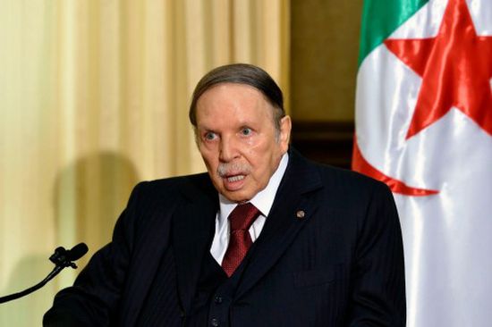 الائتلاف الحاكم في الجزائر يطالب باستقالة " بوتفليقة "