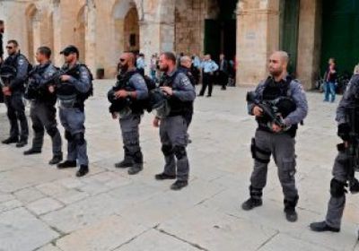 قوات الاحتلال الإسرائيلي تعتقل 30 فلسطينيا من الضفة الغربية والقدس