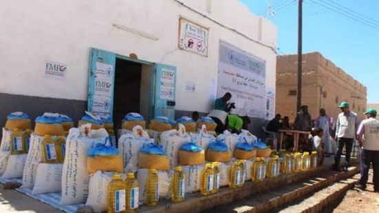تدشين توزيع المساعدات الغذائية بمديرية ساه في وادي حضرموت (صور)