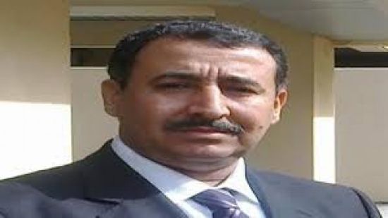الربيزي يُهاجم وزير الدفاع اليمني