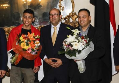 إيطاليا تمنح الجنسية لفتى مصري أنقذ زملائه من الموت