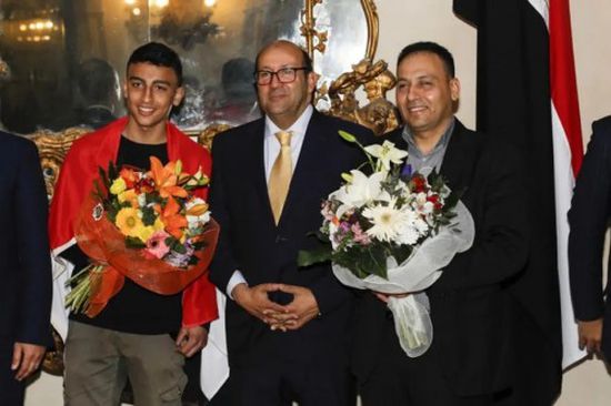 إيطاليا تمنح الجنسية لفتى مصري أنقذ زملائه من الموت