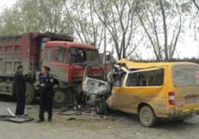 مقتل 32 شخصا في حادث تصادم بجواتيمالا