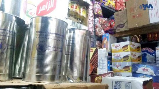 بتسويق الغذاء والكلور.. مليشيا الحوثي تبيع المساعدات الأممية للمواطنين في صنعاء