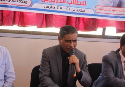 البحسني ينشر صورا من فعاليات الدورة التدريبية للتطوير الذاتي 