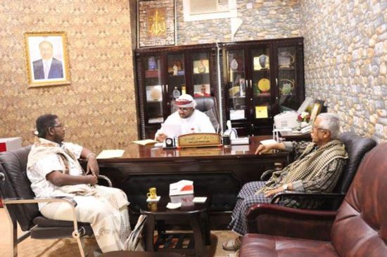 وكيل المهرة يبحث احتياجات الحوف من الكهرباء قبل فصل الصيف