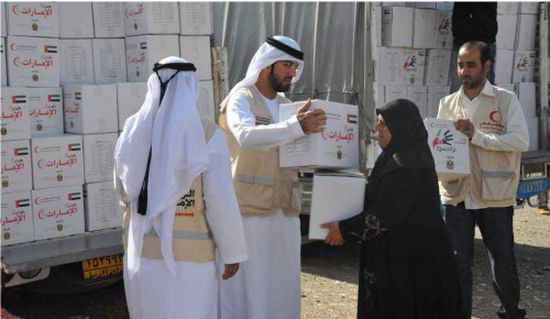 الهلال الأحمر.. ذراع الإمارات الإنساني يعوًض غياب الحكومة والمنظمات الدولية