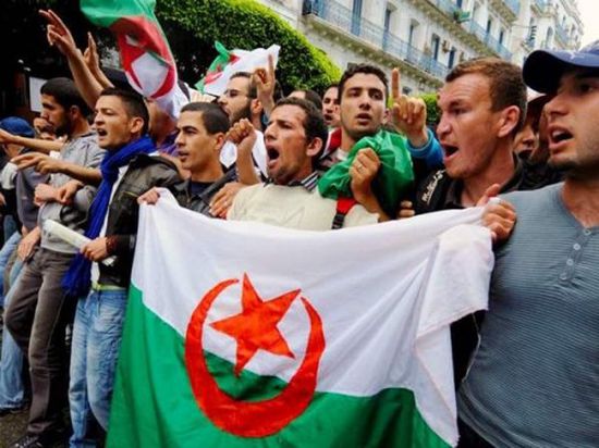 المعارضة الجزائرية تقيم محاكمات شعبية افتراضية لرموز النظام