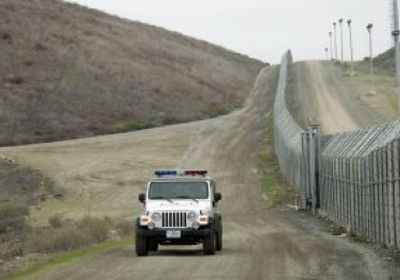 الحدود الأمريكية تشهد تكدس لمهاجري المكسيك وكوبا