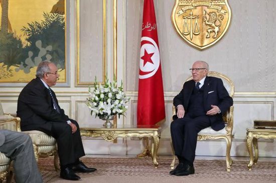 " السبسي ": مطمأن على الوضع بالجزائر