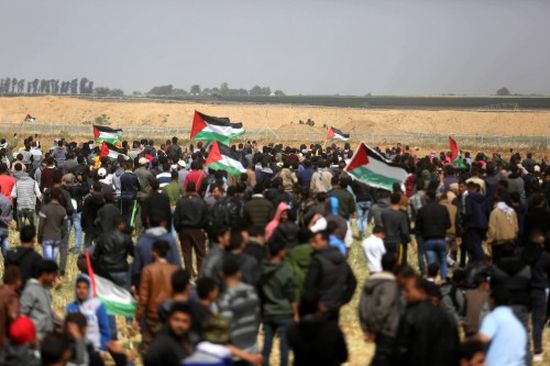 عاجل.. مقتل اثنين وإصابة 30 فلسطينيًا في مسيرات العودة بغزة