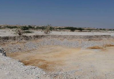 "المساحة الجيولوجية" تدرس المعادن الطينية بدفيقة في حضرموت