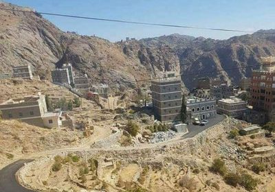 بن عطاف يشيد بمشاريع أبناء يافع