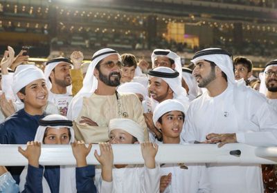 ولي عهد أبوظبي يهنئ بن راشد بفوز "ثندر سنو" بكأس دبي العالمي