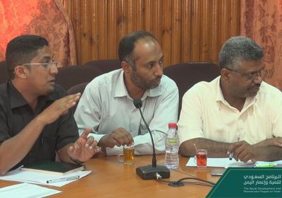 وفد البرنامج السعودي يلتقي المسؤولين في مصلحة المياه بحضرموت