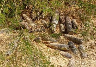 العثور على قذائف متفجرة شديدة الخطورة شمال شرق المكلا (صور)