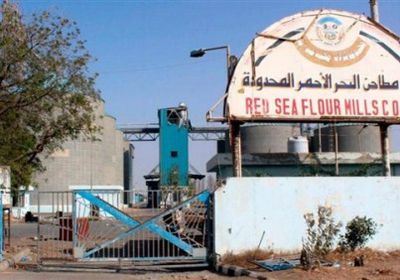 لماذا منع الحوثيون «برنامج الغذاء العالمي» من الوصول لمطاحن الحديدة؟
