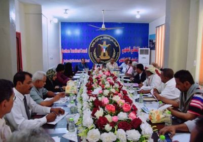 الانتقالي الجنوبي ببحث وضع حلول للمشكلات العالقة بالعاصمة عدن