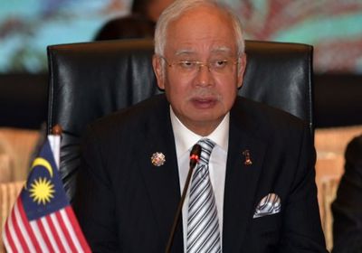 رئيس الوزراء الماليزي السابق يمثل بالمحكمة لاتهامه بالفساد