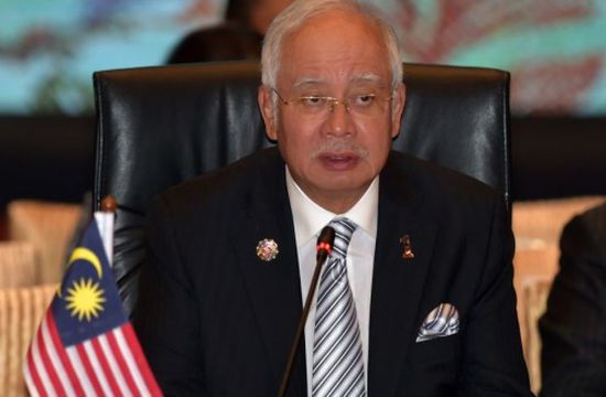 رئيس الوزراء الماليزي السابق يمثل بالمحكمة لاتهامه بالفساد