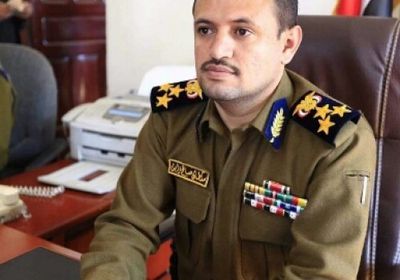 حصري.. ننفرد بنشر تسجيلات لقيادي حوثي وهو يبتز أقارب المعتقلين للحصول على قات وأموال 