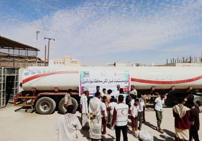 الهلال الأحمر يدعم مراكز الكلى في شبوة بدفعة جديدة من الديزل