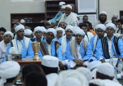 في احتفال روحاني مبهج.. عدن تحتفل بذكرى الإسراء والمعراج (صور)