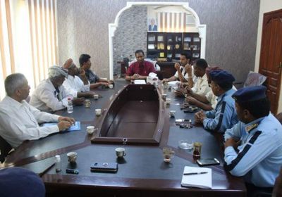 وكيل أول محافظة المهرة يطلع على الترتيبات النهائية للحملة الأمنية 