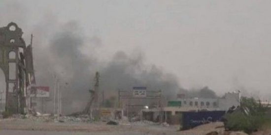 مليشيا الحوثي تقصف مقر اجتماعات لجنة التنسيق وإعادة الانتشار بالحديدة