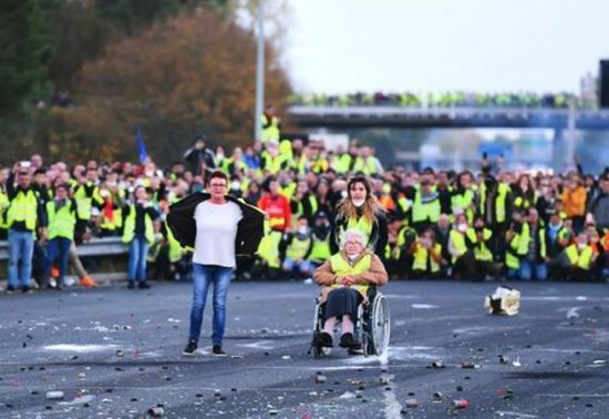 للسبت الـ21.. تظاهرات "السترات الصفراء" تتجدد في باريس