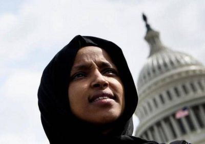 السلطات الأمريكية تعتقل رجلًا بتهمة تهديد النائبة "إلهان" بالقتل