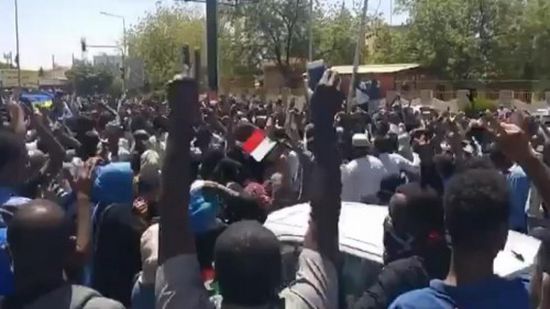 الجيش السوداني يعلن حظر التجوال بالخرطوم