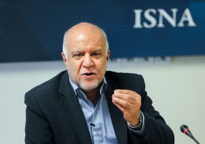 رسميًا.. إيران تعترف بفشلها في الالتفاف على العقوبات الأمريكية لبيع النفط