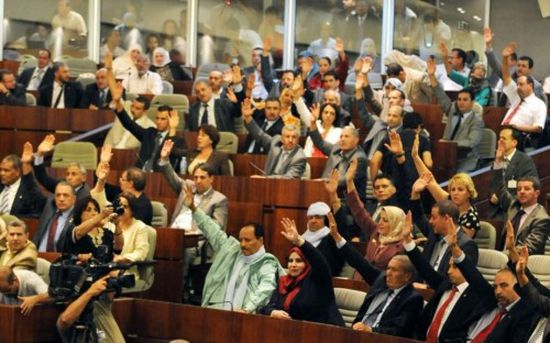 أحزاب جزائرية معارضة تعلن مقاطعة اجتماع تحديد مسار الفترة الانتقالية