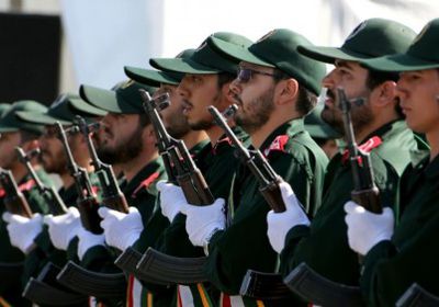 سياسي يكشف خسائر إيران بعد تصنيف الحرس الثوري