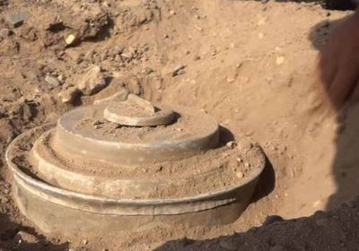 تفكيك عبوات ناسفة زرعتها المليشيات في الحديدة (تفاصيل)