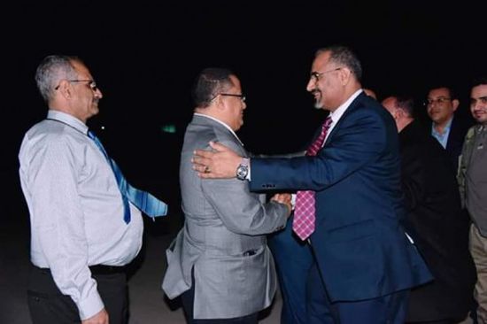 الزُبيدي يصل إلى العاصمة عدن بعد جولة خارجية ناجحة (صور)